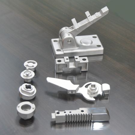 Linh kiện khóa an toàn xây dựng - Teamco cung cấp các linh kiện cơ khí xây dựng tùy chỉnh đa dạng